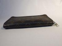 LOUIS VUITTON モノグラム ラウンドファスナー財布 330