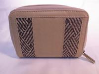 二つ折り財布 ベージュ 562