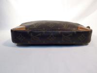 LOUIS VUITTON モノグラム セカンドバッグ 251