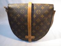 LOUIS VUITTON モノグラム ショルダーバック 319