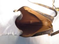 LOUIS VUITTON モノグラム ショルダーバック 325