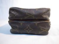 LOUIS VUITTON モノグラム ショルダーバック 303