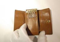 LOUIS VUITTON モノグラム キーケース4 046